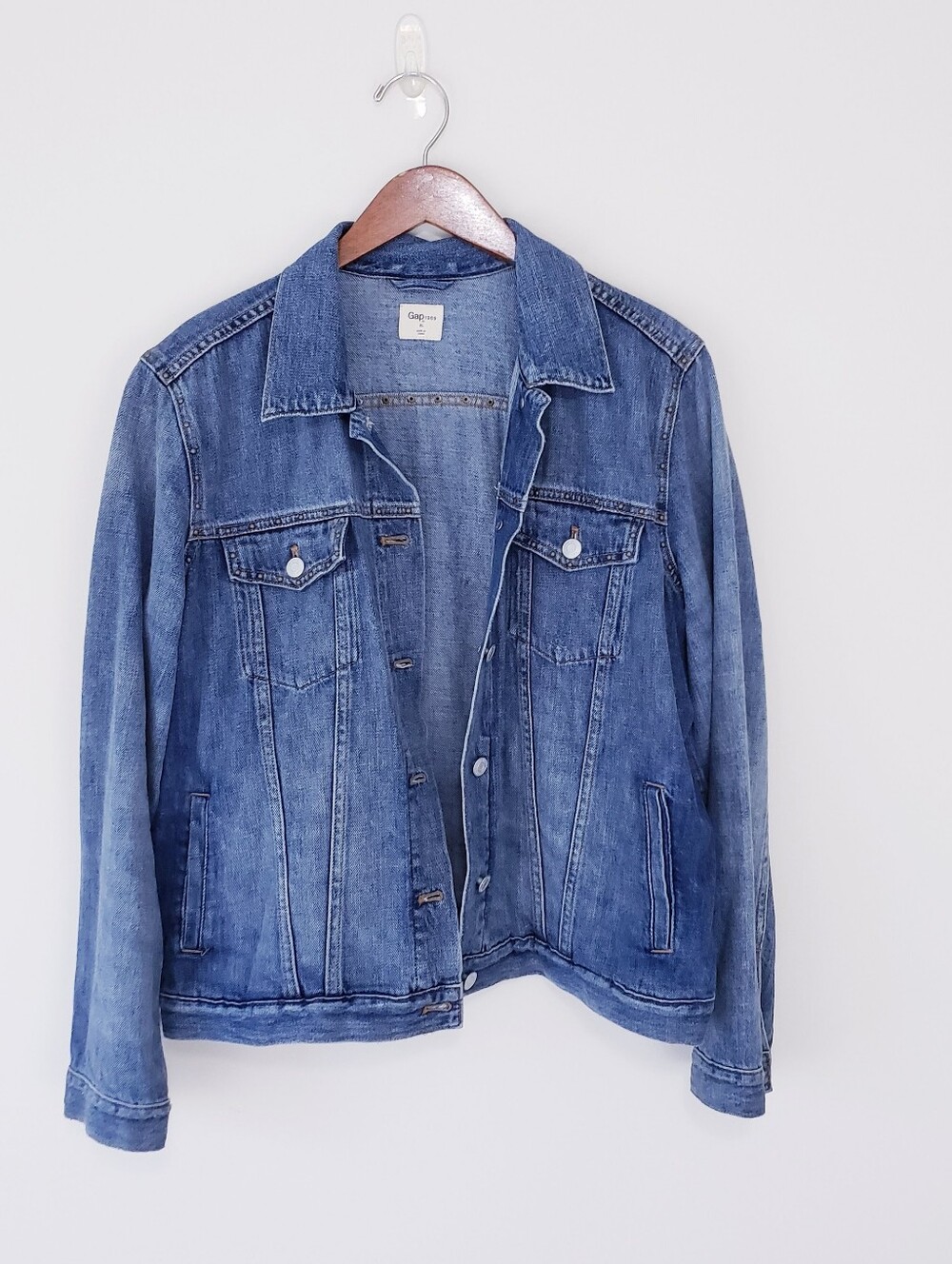 Gap Women's Denim Jacket Icon Studded Vintage Blue Size XL The Icon Jean Jacket